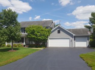 10239 Horseshoe Close, Belvidere, IL 61008