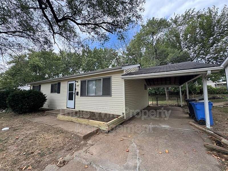 1st image of 1155 Penhurst Dr #1155PENHUR