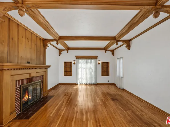 3931 Sutro Ave, Los Angeles, CA 90008