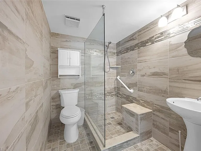 1083 Forest Lakes Dr #207 — Photo 15