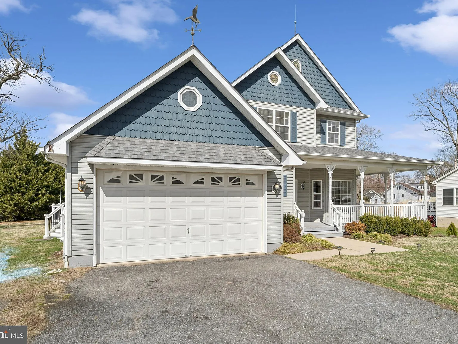 3 bed, 2.5 bath, 2285 sqft, $4,500 — Photo 2