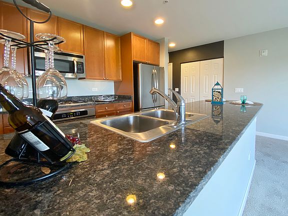 3rd image of 255 E Liberty Dr APT 507-2