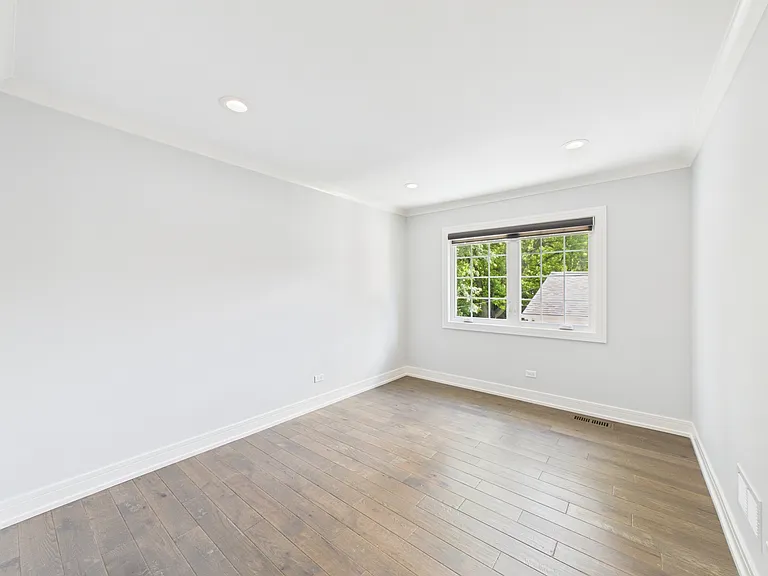 201 E Olive Ave — Photo 47