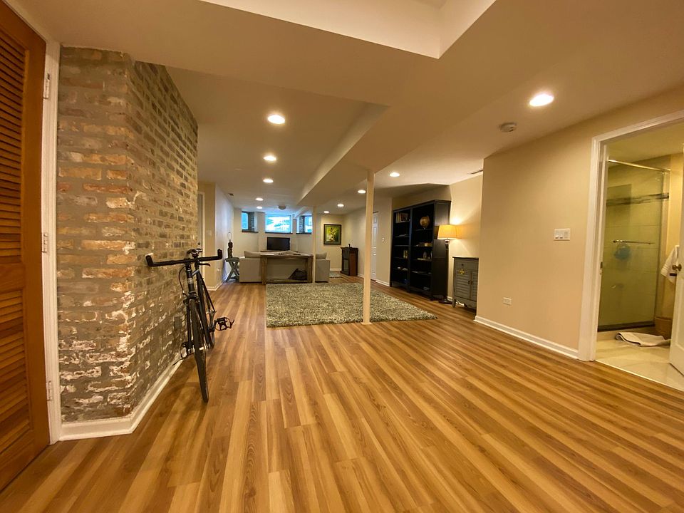 1st image of 2429 N Albany Ave #G