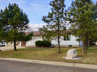 107 4th Ave SW, Belfield, ND 58622