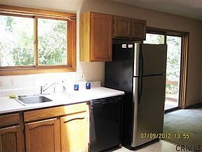 4th image of 8 Balsam Ln