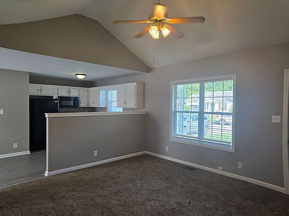 3rd image of 1835 Harbor Dr