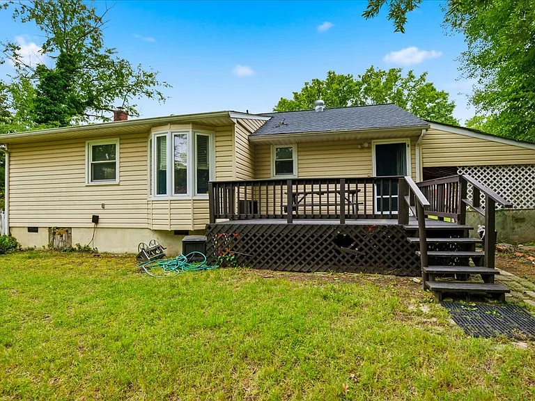 8306 Quentin St — Photo 3