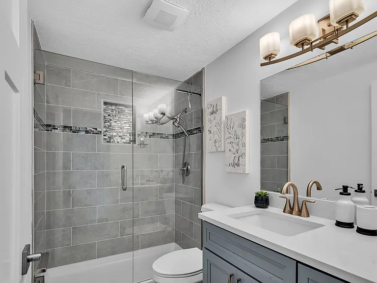 11416 Pine Forest Dr — Photo 24