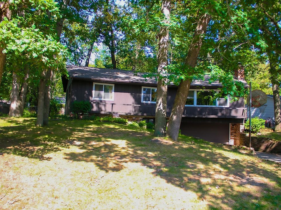 1st image of 2712 Bach Ave