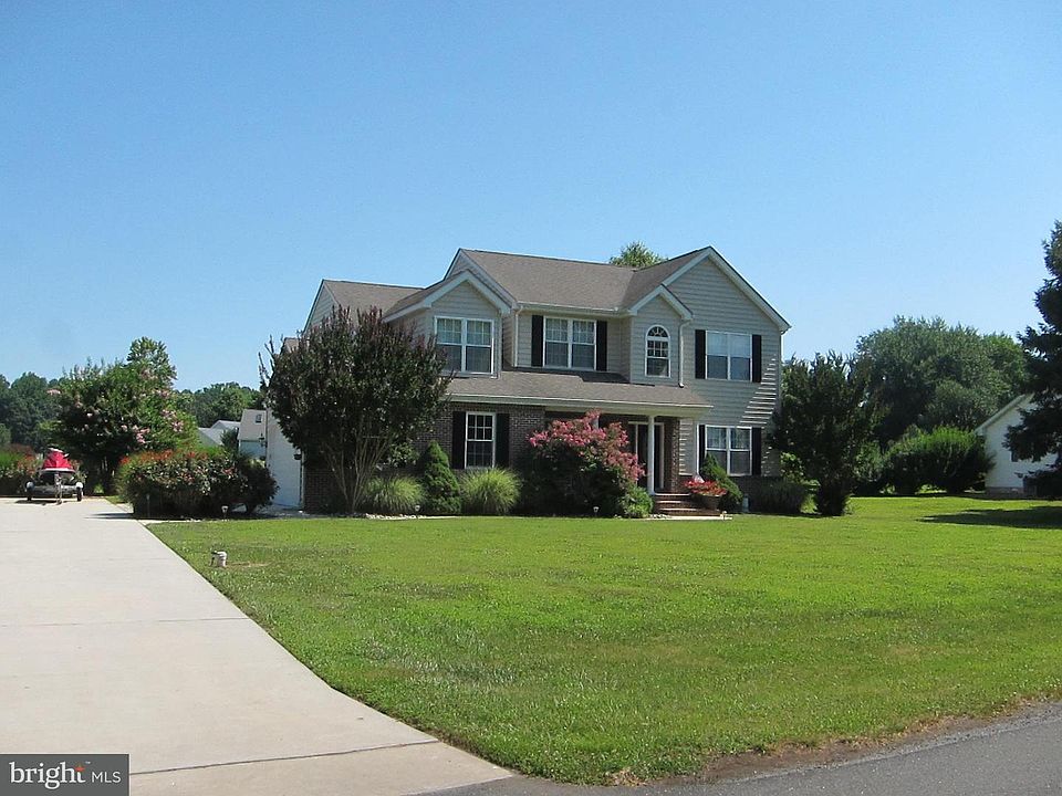 1st image of 12 Creek Dr