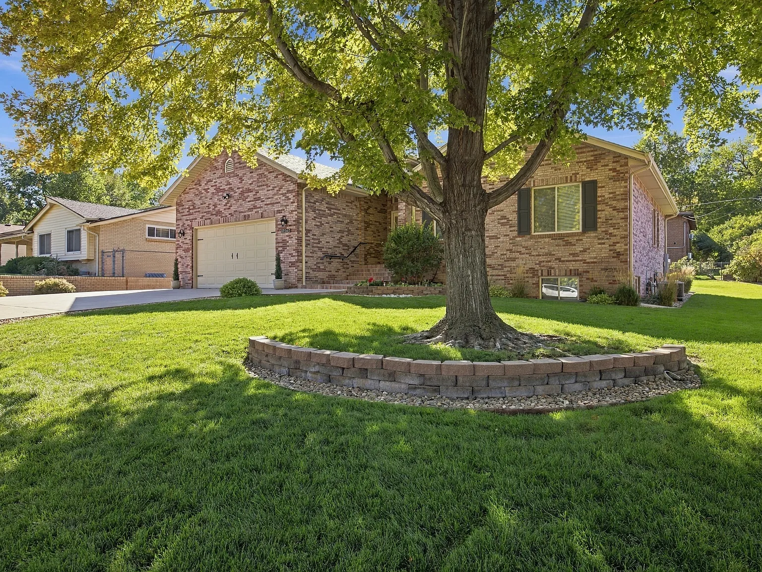 3 bed, 3260 sqft, $3,350 — Photo 3