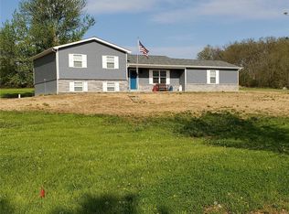 43 Seven Estates Dr, Winfield, MO 63389