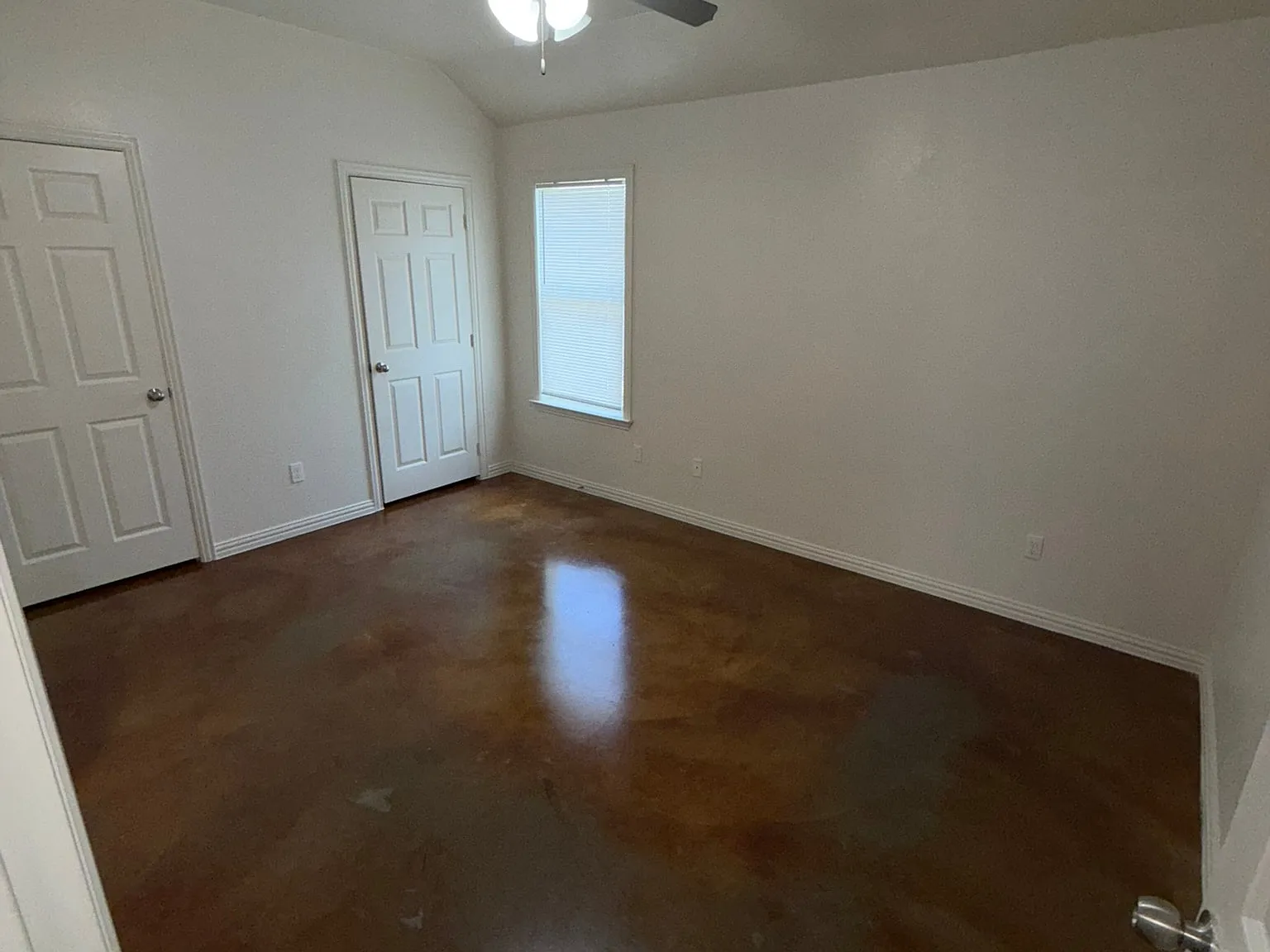 508 East Young Avenue — Photo 2