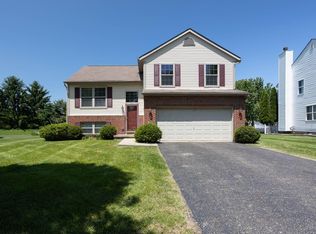 109 Barry Knoll Dr, Pataskala, OH