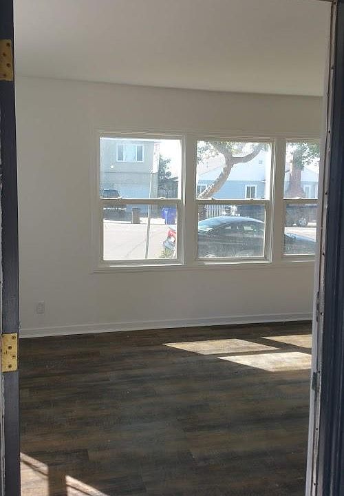 1st image of 5009 Barrett Ave
