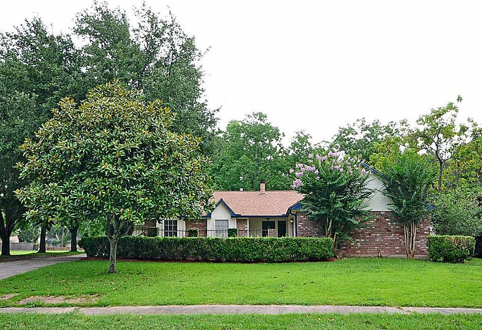 1st image of 112 Banyan Dr