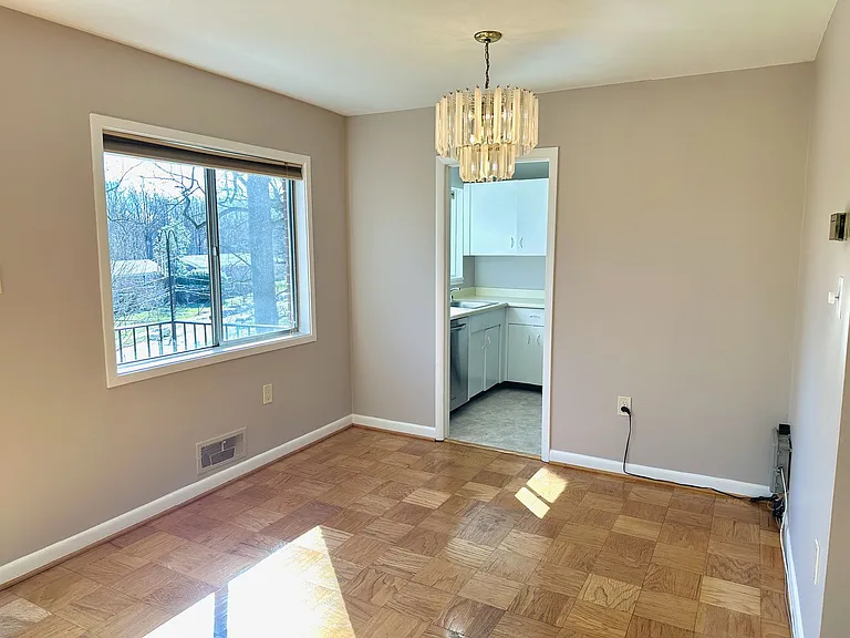 10670 Weymouth St #202 — Photo 3