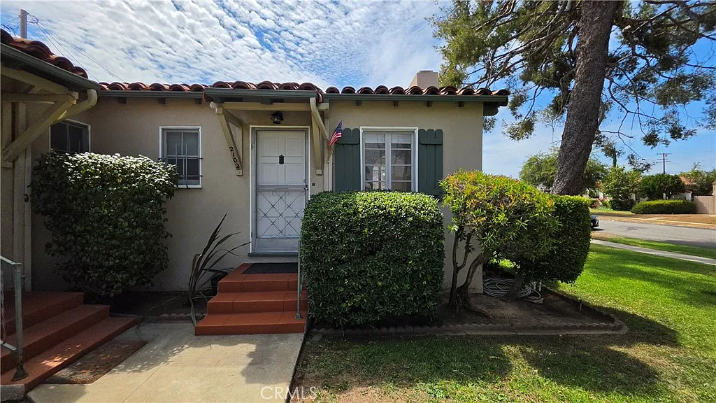 1 bed, 600 sqft, $1,950 — Photo 2