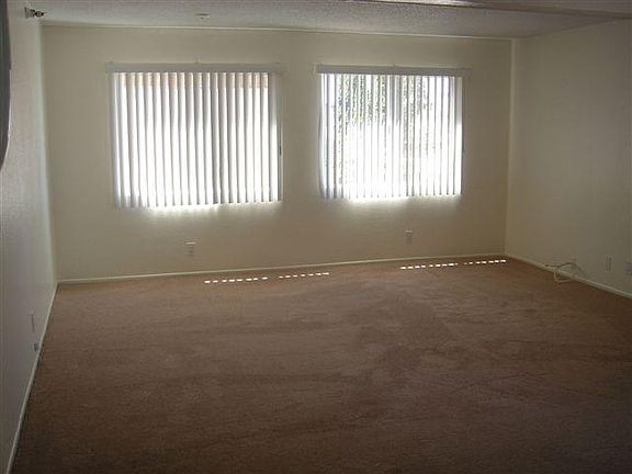 4th image of 4459 W 142nd St #D