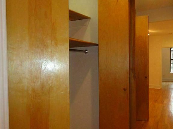 5th image of 325 E 93rd St APT 3W