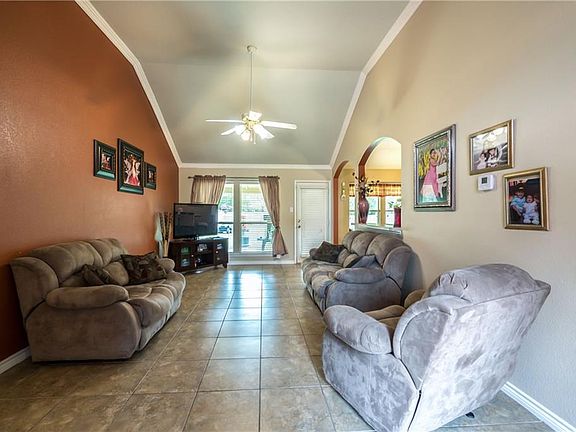 4th image of 498 Sunrise Cir