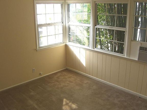 4th image of 818 W 144th St