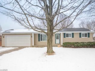 103 Greenbriar Ct, East Peoria, IL 61611