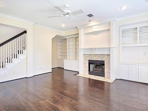4th image of 404 Parkwood Ct