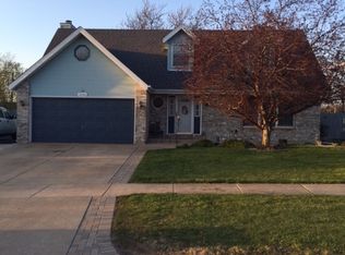 2200 Ardaugh Ave, Crest Hill, IL 60403