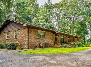 69 Mountain St, Marion, NC 28752