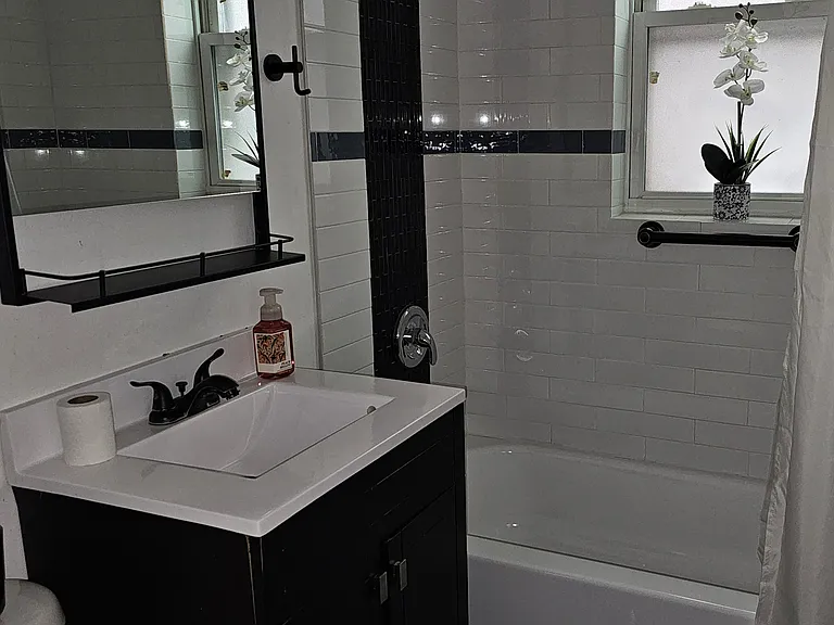 7712 S Carpenter St #1 — Photo 4