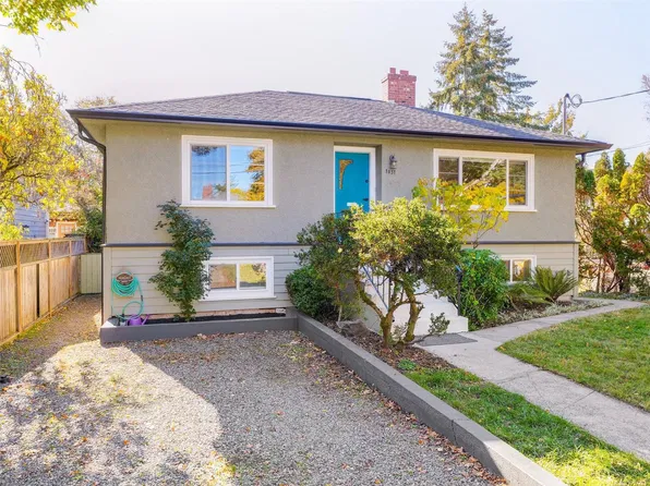 1451 Lang St, Victoria, BC V8T 2S6