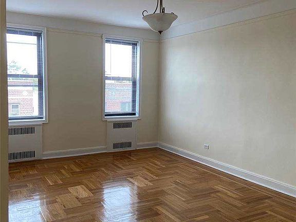 3rd image of 2147 E 17th St APT 4b