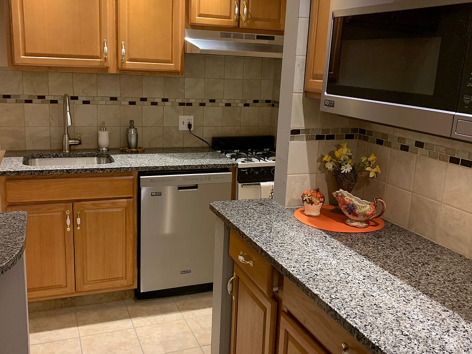 1st image of 126 Biruta St #15