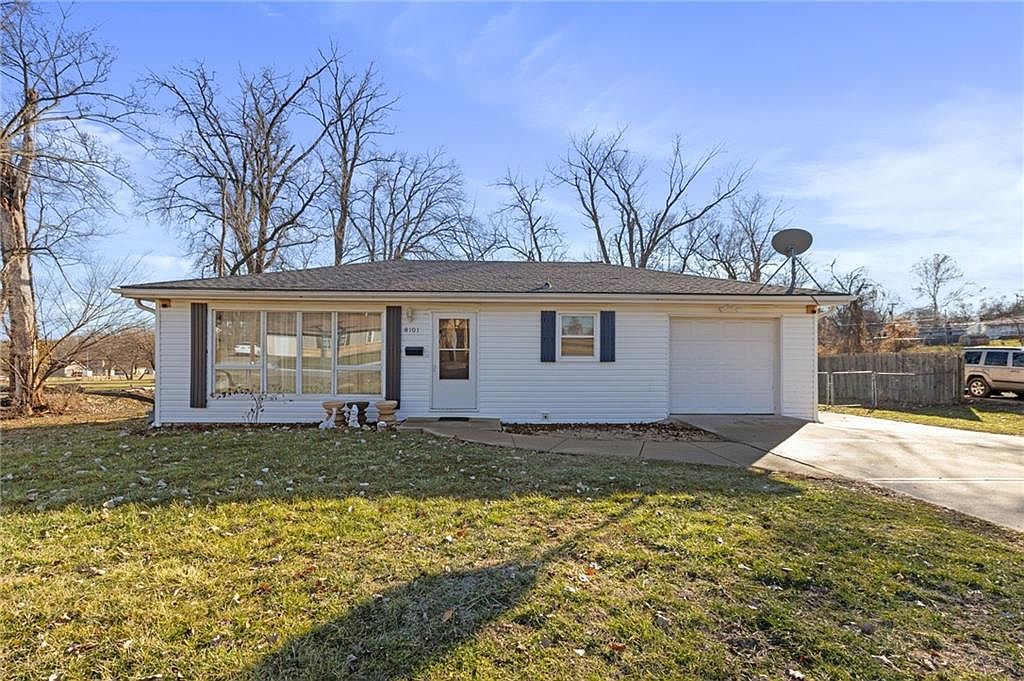 8101 E 107th St, Kansas City, MO 64134 | Zillow