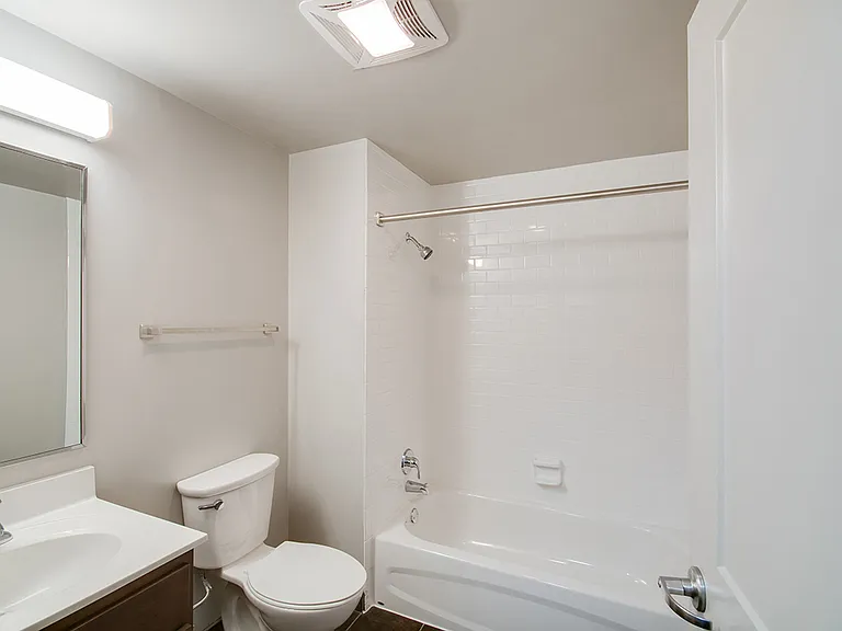 Spacious Bathroom