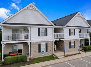 100 Brandy Mill Cir #1F, High Ridge, MO 63049