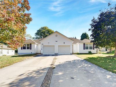 909 Mission Rd, Harrisonville, MO, 64701