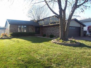2614 Fossil Stone Rd, Dyer, IN 46311