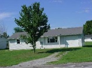 108 N Lawrence St, De Soto, IL 62924