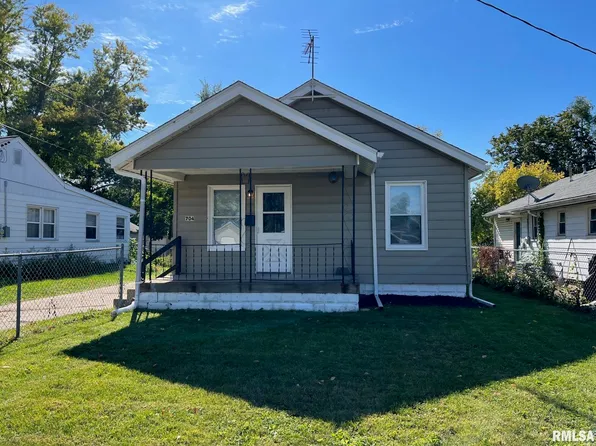 704 E Sciota Ave, Peoria Heights, IL 61616