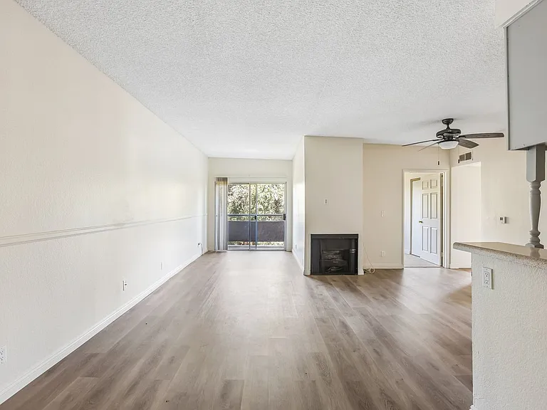 8541 Foothill Blvd., Sunland — Photo 35