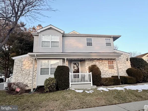 55 Sandhill Rd, Jamesburg, NJ 08831