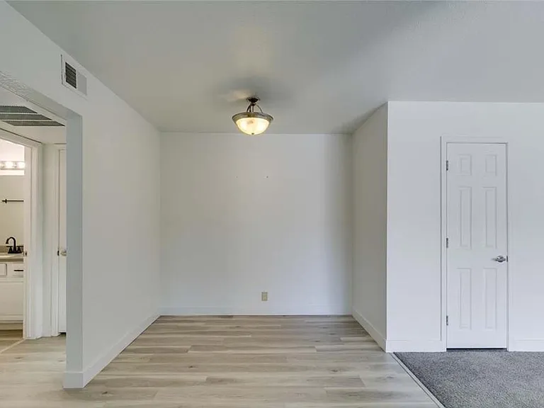 5260 River Glen Dr #268 — Photo 15