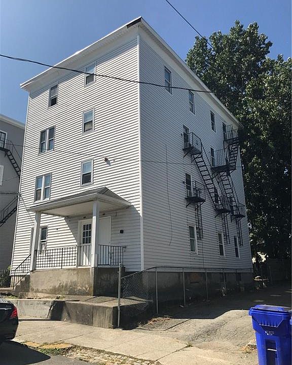 2nd image of 40 Fletcher St