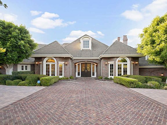 2nd image of 5175 Island Forest Pl