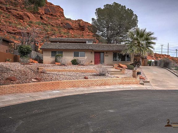 3rd image of 828 W 1300 North Cir