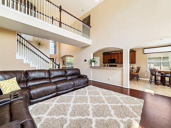 5th image of 4806 Lakefront Terrace Ct