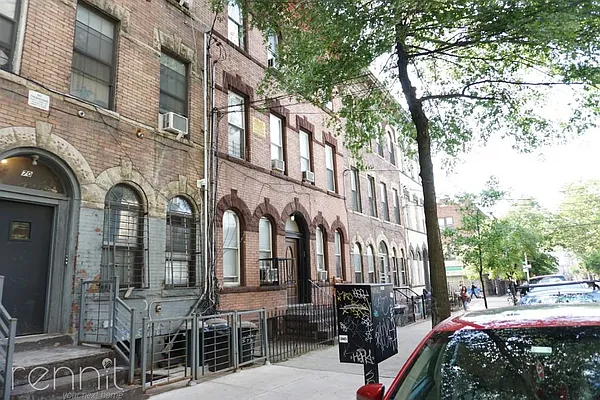 Rented by Rennit Inc. | media 27